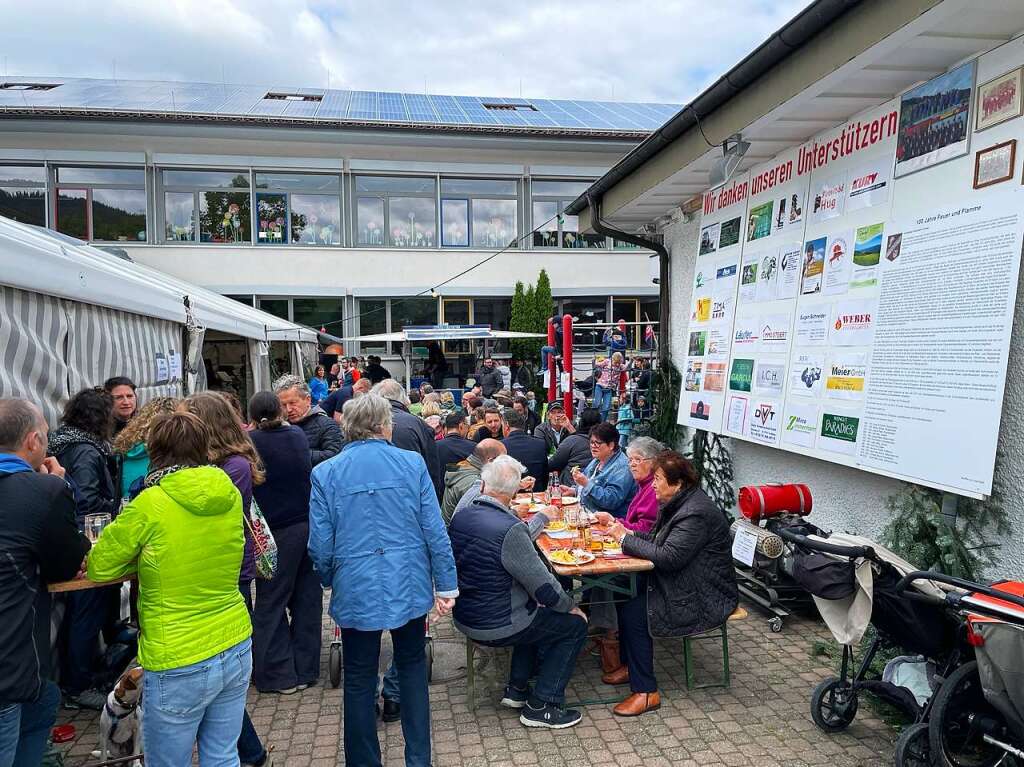 Mit einem Festakt wurde am Vatertag das 100-jhrige Bestehen der Feuerwehr in Horben gefeiert.