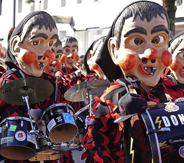 Sind aus der hiesigen Fasnacht nicht m...nken: die Narren der Hotzenblitz-Zunft  | Foto: Peter Schtz