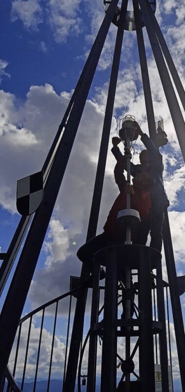 Immer wieder auch ein  Vandalismus-Ziel: Der Eichbergturm.  | Foto: Verein