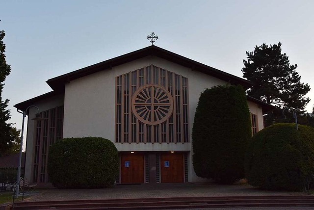 Die Kirche St. Michael in Grenzach und...ern ab 10. Juni das 70-Jahr-Jubilum.   | Foto: Heinz und Monika Vollmar