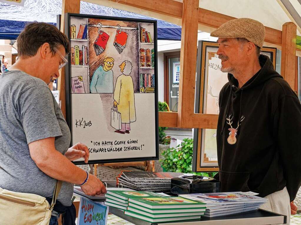 Erstmals beim Endinger Bchermarkt war Klaus Karlitzky aus Freiamt mit seinen Cartoons vertreten.