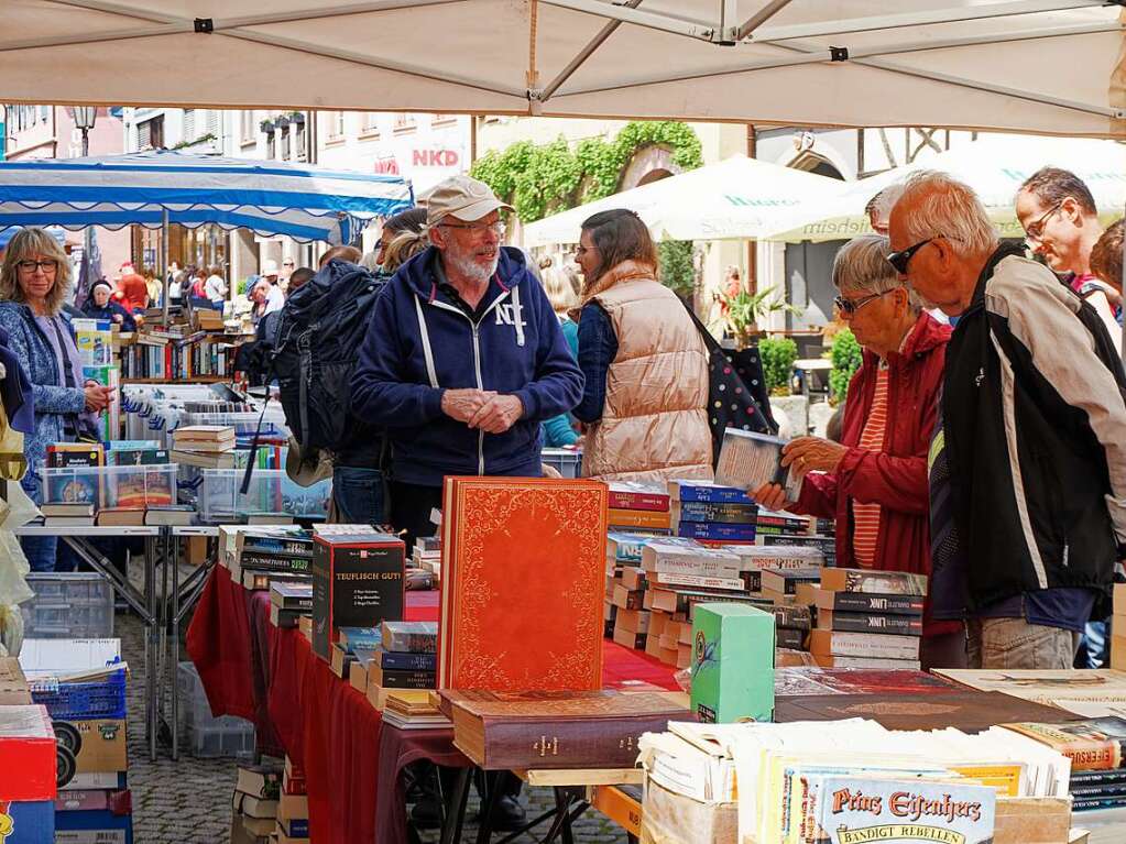 Schon am Samstag herrschte berraschend frh groer Andrang auf dem Markt.