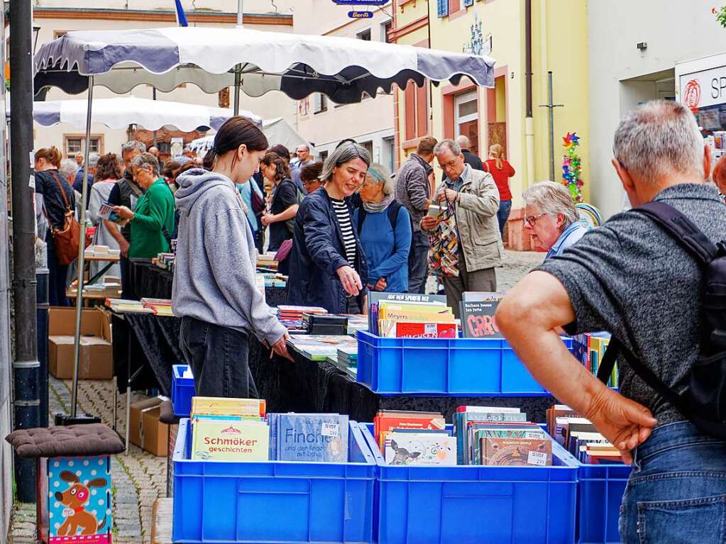 Schon am Samstag herrschte berraschend frh groer Andrang auf dem Markt.