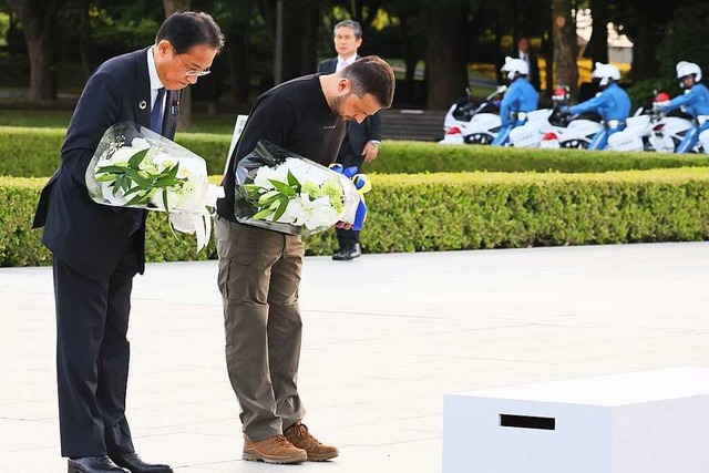 Wolodymyr Selenskyj, Prsident der Ukr...ombe im Hiroshima Peace Memorial Park.  | Foto: - (dpa)
