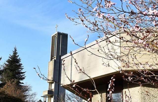 Die Auferstehungskirche...  | Foto: Barbara Puppe