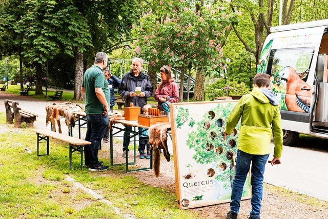 Rege besucht was der Waldstand beim Umweltbildungstag in Waldkirch.  | Foto: Gabriele Zahn