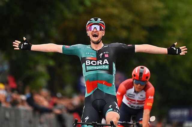 Nico Denz freut sich ber seinen Sieg bei der 12. Giro-Etappe  | Foto: Massimo Paolone (dpa)