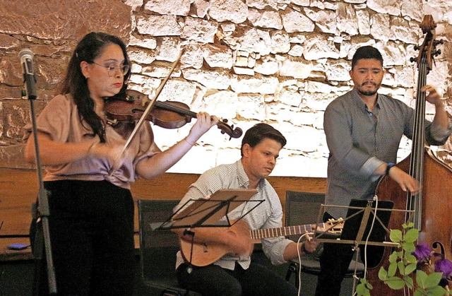 Das  Trio Concocoa aus Venezuela bei s...keller des Palais Wunderlich in Lahr.   | Foto: Heidi Fel