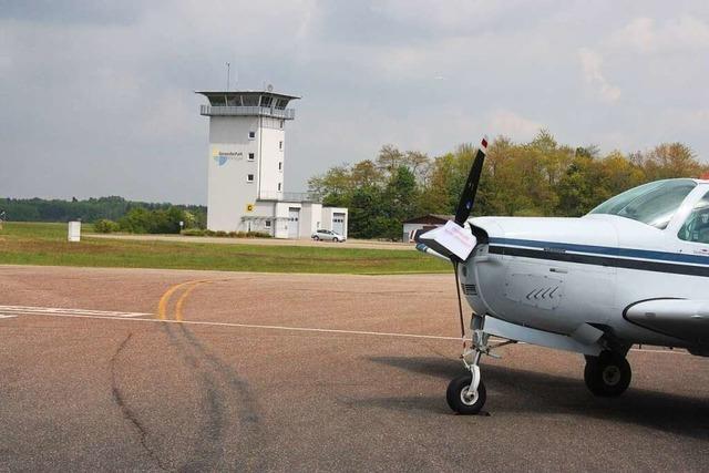 Gewerbepark Breisgau hlt an Flugplatz Bremgarten trotz Defizit fest