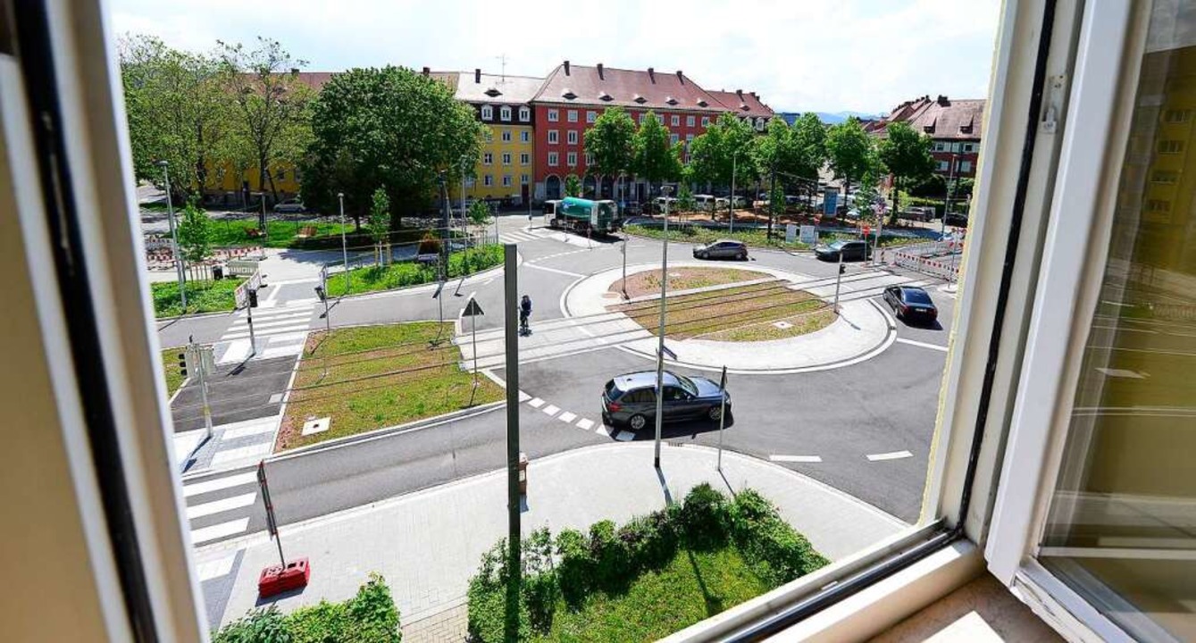 Neuland für Tramfahrer: Der Kreisverkehr, der eigentlich keiner ist.  | Foto: Ingo Schneider