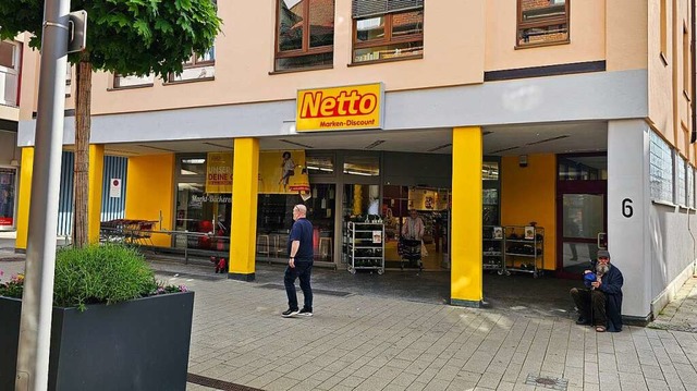 Aktuell sieht es aus, als folge auf de...ittel-Discounter ein Non-Food-Angebot.  | Foto: Gerald Nill