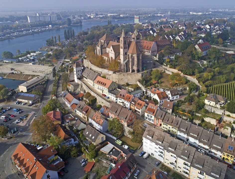 Die Breisacher Innenstadt bleibt auch sonntags mit dem Auto erreichbar.  | Foto: Matthias Weniger