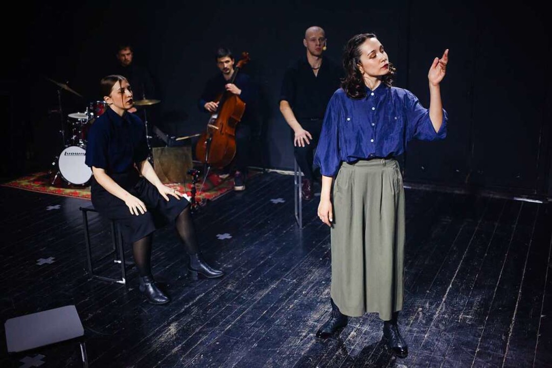 Teatr Varta aus Freiburgs Partnerstadt...n Wahrheit im berlebenskampf gehren.  | Foto: Andrii Pasternak