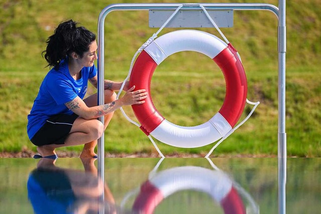 Die Freibadsaison kann erffnet werden.  | Foto: Robert Michael (dpa)