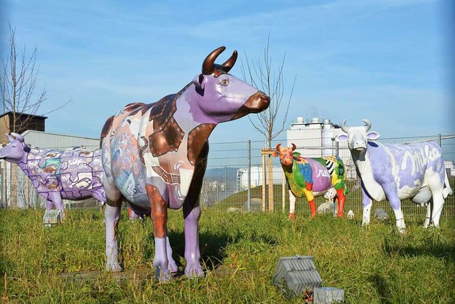 Milka-Khe grasen vor der Firma Mondelez. (Archivbild)  | Foto: Barbara Ruda