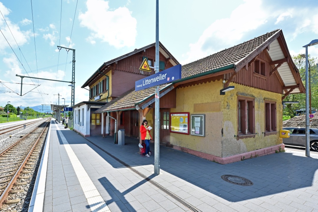 Bahnhof Littenweiler: steht seit dem A...usikschule zur Zwischennutzung dienen.  | Foto: Michael Bamberger