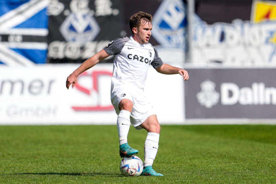 Auch Lars Kehl wird die U23 am Ende de...eren Abgngen auch &#8211; noch offen.  | Foto: IMAGO/Oliver Zimmermann