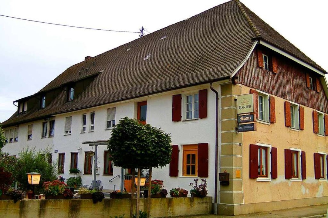 Das Gasthaus &#8222;Zum Kreuz&#8220;, ... die russische Kavallerie  im Gasthof.  | Foto: Dietmar Lsch