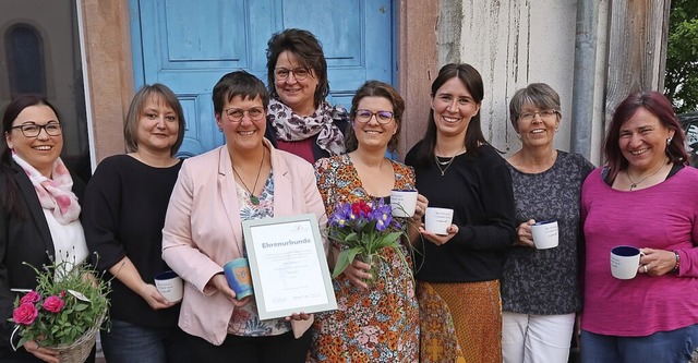 Bezirksvorsitzende Christiane Wangler ...h, Annette Reilard und Helga Becherer.  | Foto: Christine Weirich