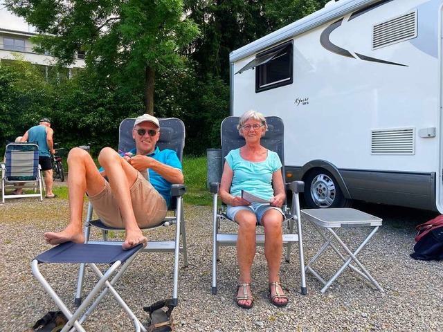 Diese Paar aus Belgien ist auf dem Weg... Wohnmobilstellplatz in Bad Sckingen.  | Foto: Annemarie Rsch