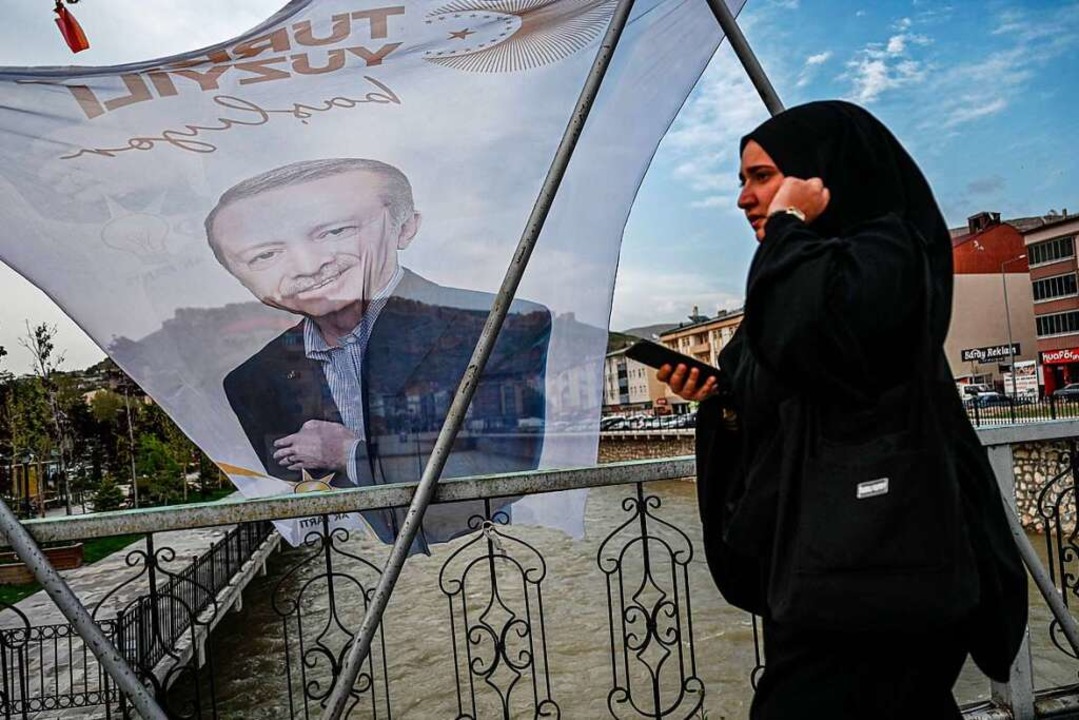 Präsident Erdogan bestimmt seit 2003 d...i &#8211; seine Anhänger verehren ihn.  | Foto: OZAN KOSE (AFP)