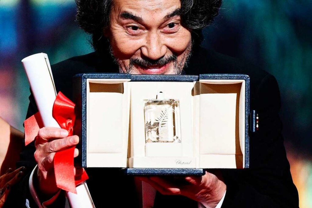 Als bester Schauspieler wurde der Japa...Days&#8220; von Wim Wenders gewürdigt.  | Foto: CHRISTOPHE SIMON (AFP)