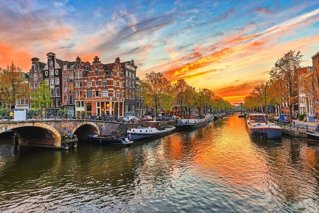 Amsterdams Grachtengrtel gehrt zum Unesco-Welterbe.  | Foto: Noppasin Wongchum/Shutterstock.c