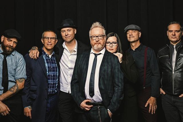 Flogging Molly im Lrracher Burghof