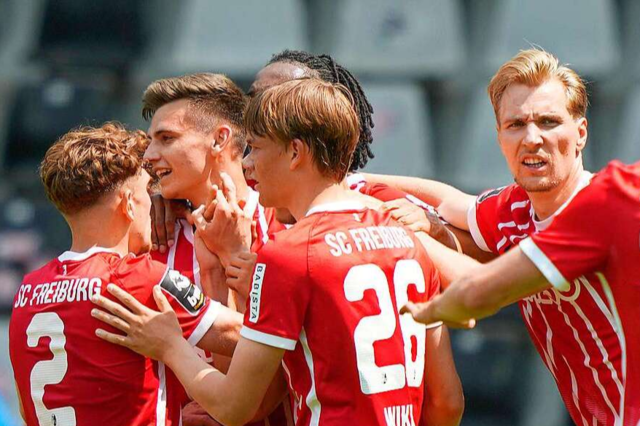 SC Freiburg II feiert eine ganz besondere Vize-Meisterschaft
