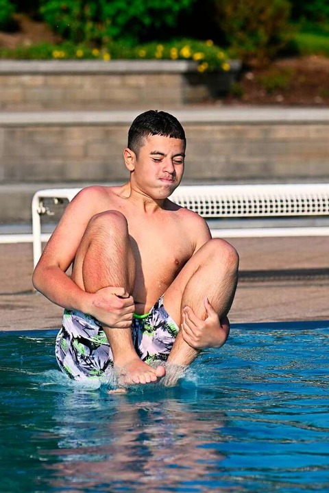 Die Freibadsaison in Bonndorf ist erffnet. Die Schwimmfreund freut&#8217;s.  | Foto: Wolfgang Scheu