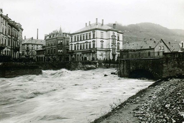 Der Bereich um die Schwabentorbrcke nach dem verheerenden Hochwasser von 1896.  | Foto: Augustinermuseum