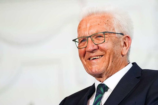 Ministerprsident Winfried Kretschmann...Abend zum Brgerempfang nach Lahr ein.  | Foto: Marijan Murat (dpa)