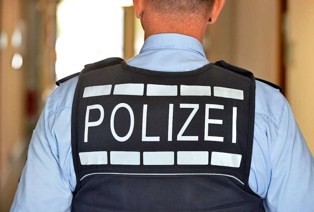 Die Polizei hat einen 24-Jhrigen fest...amtin verletzt haben soll. Symbolbild.  | Foto: Michael Bamberger