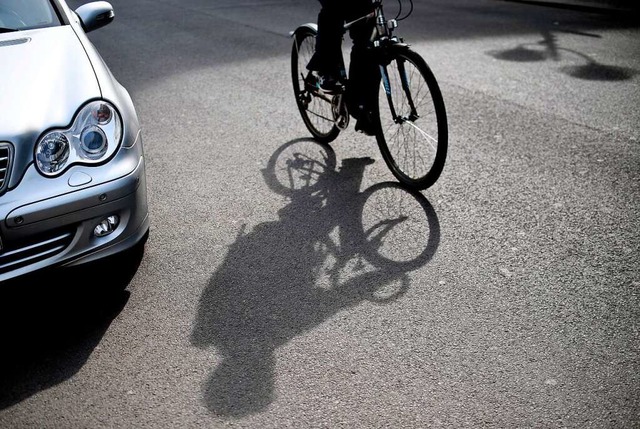 In dieser Situation fhrt ein Radfahre... als ein Autofahrer seine Tr ffnete.  | Foto: Britta Pedersen