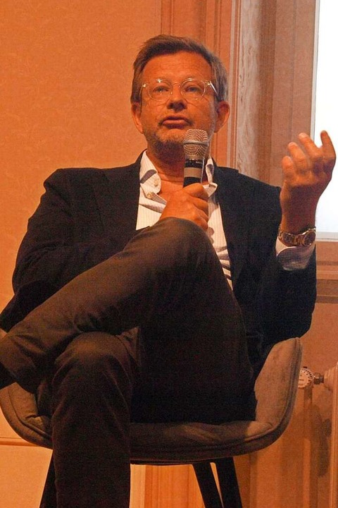 Die Geschichte als Abfolge von Zuflle...Illies im Vortrag im Schloss Bonndorf.  | Foto: Karin Stckl-Steinebrunner