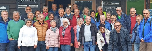 <BZ-FotoAnlauf>Meistermannschaften: </...eraden mit ihren Ehepartnern gegeben.   | Foto: SV Oberschopfheim