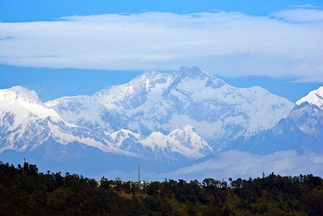 Der bekannte Bergsteiger Luis Stitzing...ien und Nepal, unterwegs gewesen sein.  | Foto: Indranil Aditya (dpa)