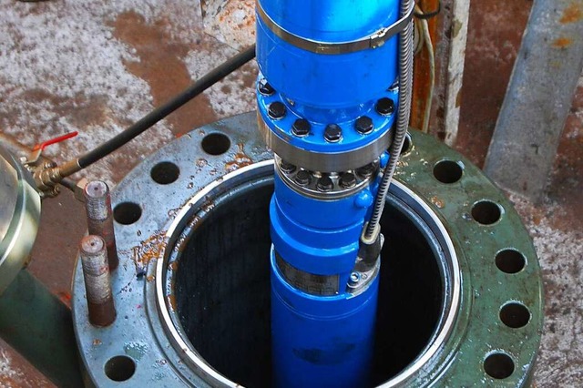 Der Brunnenkopf der Riehener Anlage mit der Geothermiepumpe  | Foto: Wrmeverbund