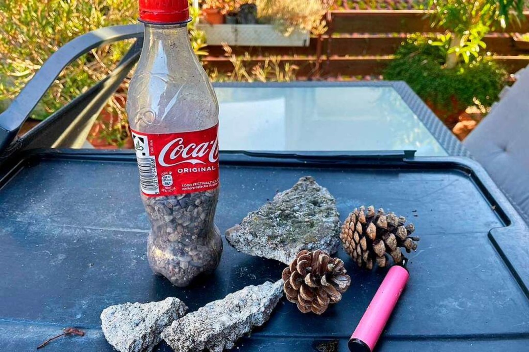 Wurfgeschosse eines einzigen Wochenend... in einen Garten in Breisach geworfen.  | Foto: Meyer