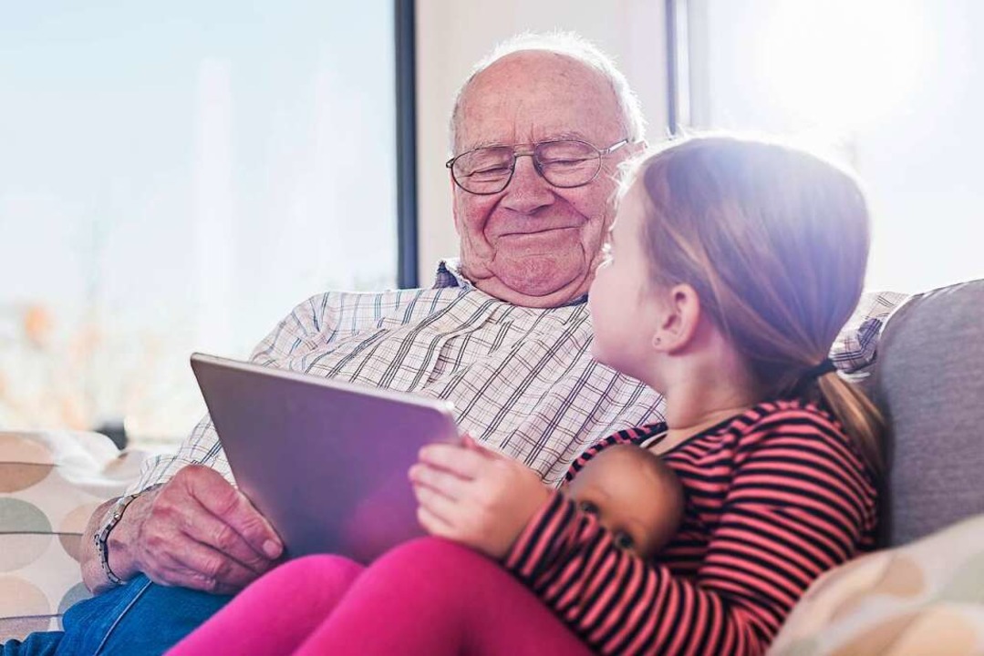 Spiele und Bilder erleichtern das Sprechen ber das Sterben.  | Foto: imago stock&people