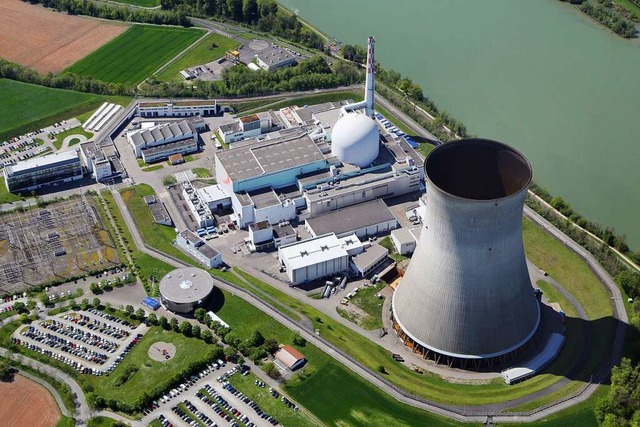 Der Khlturm des Kernkraftwerkes Leibstadt KKL aus der Luft  | Foto: Erich Meyer