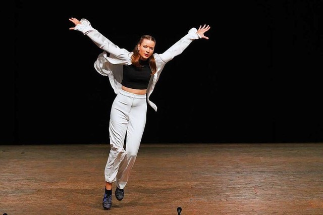 Svenja Reinwald tanzt leidenschaftlich Stepptanz.  | Foto: Frank Wiesehahn