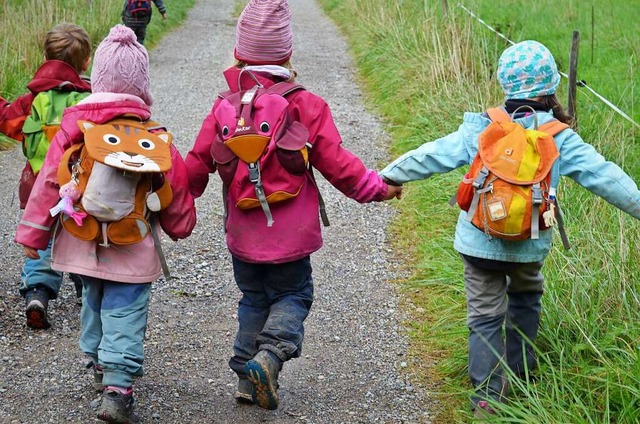 Morgens geht&#8217;s auf in den Naturkindergarten (Symbolbild).  | Foto: Kathrin Blum