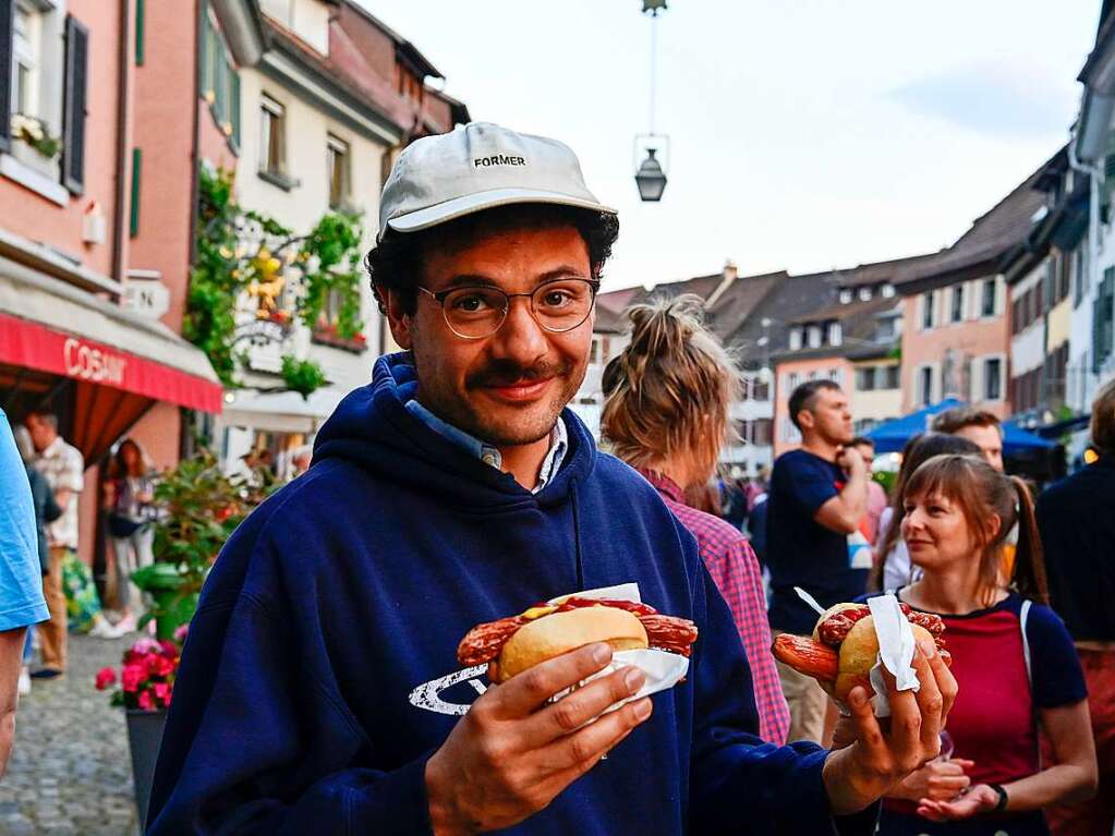 Breites Angebot: Es gab Hits der vergangenen fnfzig Jahre. Besucher tanzten zu den Rhythmen von Mister Flower Power. Am Samstag wurden Kinder zu einem Tanzworkshop eingeladen. Der Sonntag startete mit dem Musikverein Grunern.