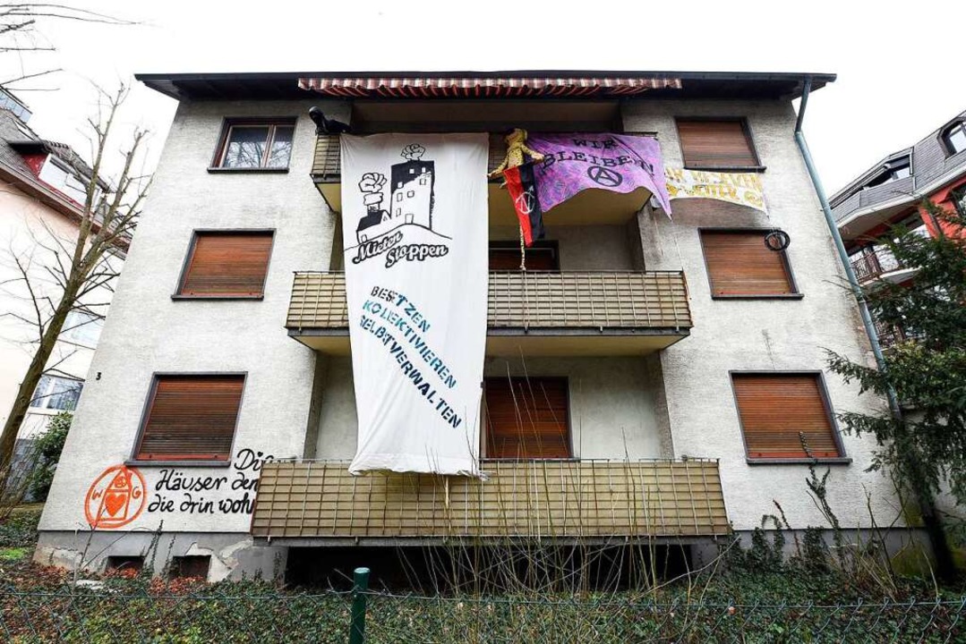 Leerstehende Häuser sind in Freiburg auch schon mal besetzt worden.  | Foto: Thomas Kunz