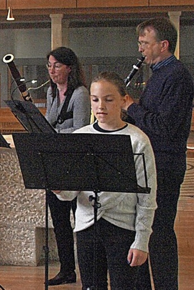 Nadine Bauer und  Frank Bunselmeyer mit der Erzhlerin Lenja Becker.  | Foto: Karin Stckl-Steinebrunner