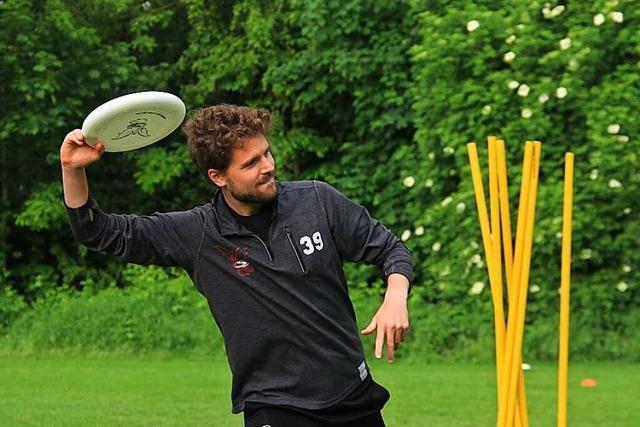 Beim Ultimate-Frisbee in Basel hngt die Taktik vom Wind ab