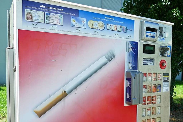 Mit gestohlenen Geldkarten zogen Unbek...ln aus Zigarettenautomaten in Lrrach.  | Foto: Victoria Langelott