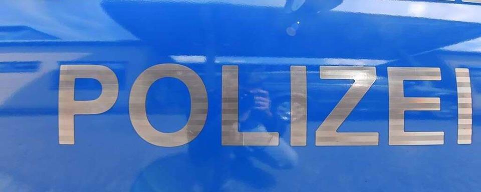 Unbekannter zerkratzt Opel in der Grenzacher Rebgasse
