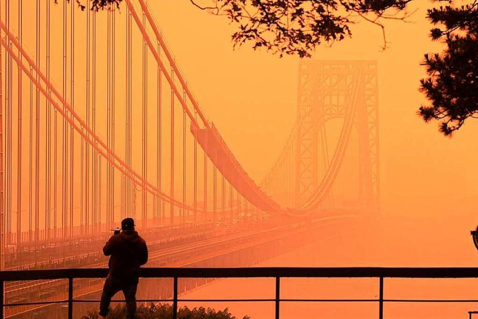 Waldbrand-Rauch aus Kanada hüllt New York in dystopische Farben (Foto: Seth Wenig (dpa))
